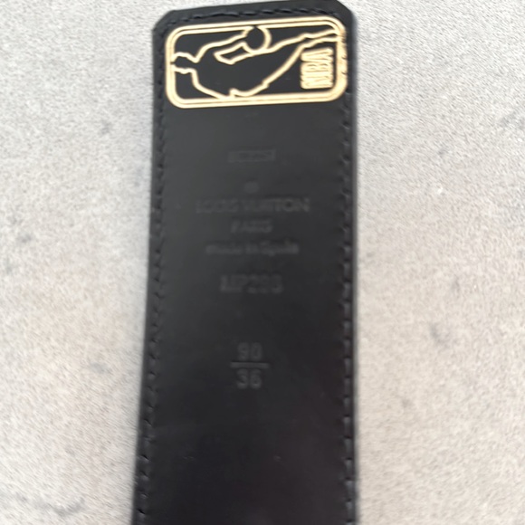 LOUIS VUITTON
x NBA Embossed Monogram LV Initials Reversible Belt 90 36 Black - Picture 6 of 6